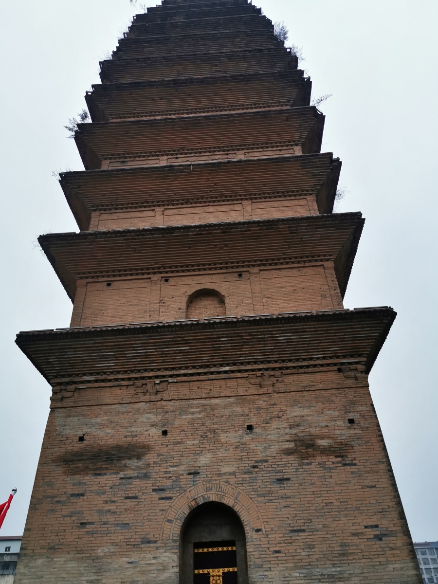 周至县八云塔因为有八朵云彩而得名