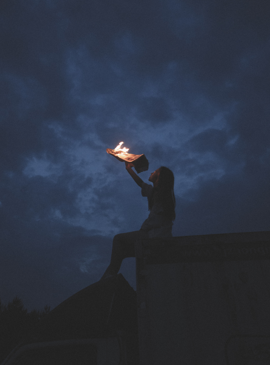 有人骂你野心勃勃 有人爱你灵魂有火摄影