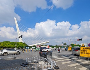 1000064635