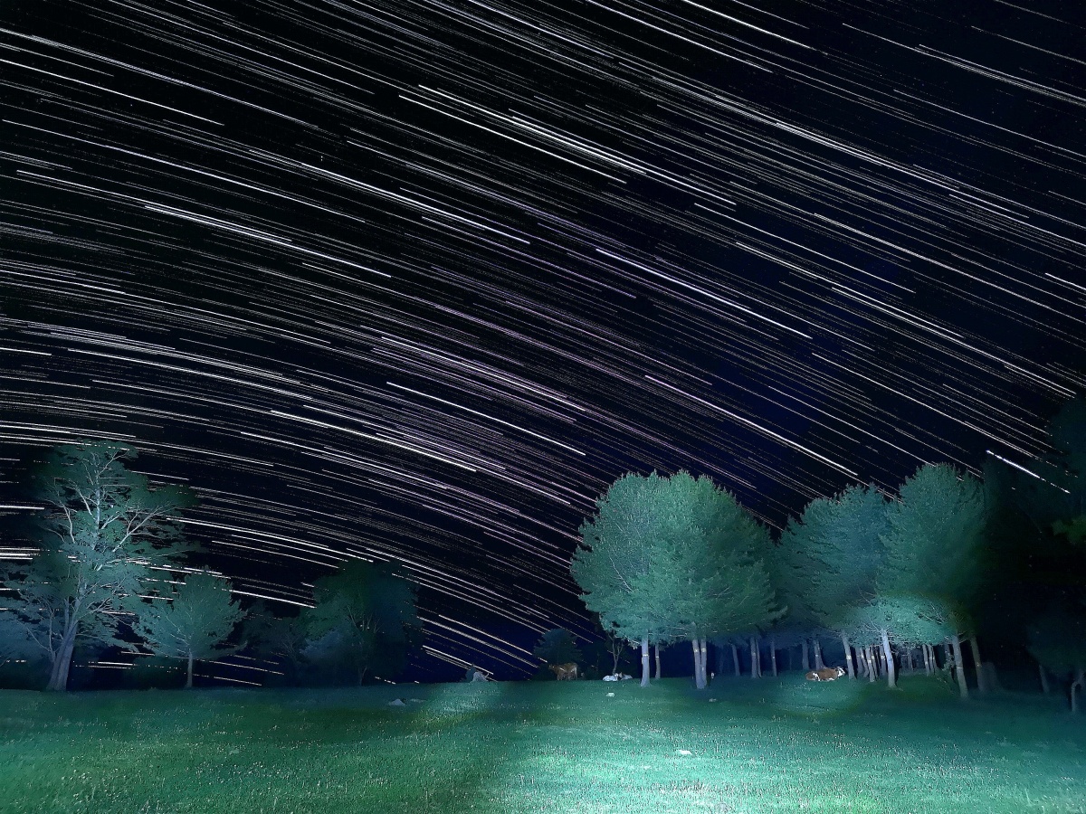 夏夜星空手机慢门拍摄