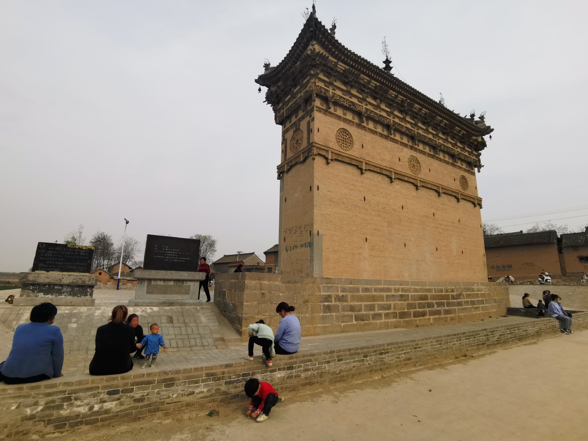 现存最大的砖石仿木碑楼,国家级文保护单位,位于绛县横水镇乔寺村北