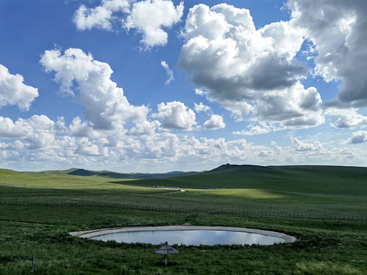 乌拉盖草原,野狼谷