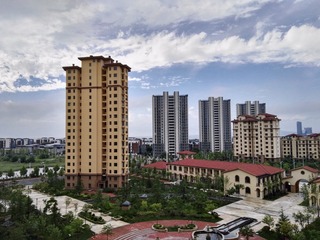 408687