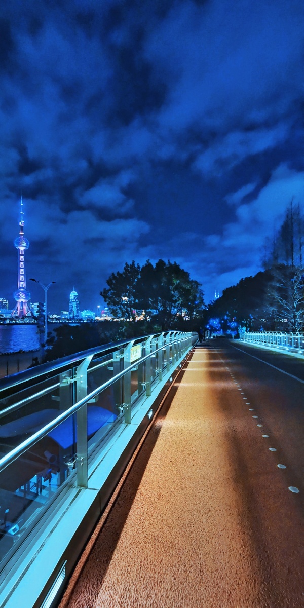 北外滩滨江步道之初春