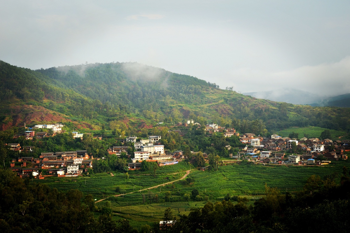 彝家山寨摄于云南省牟定县