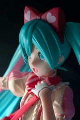 1068676