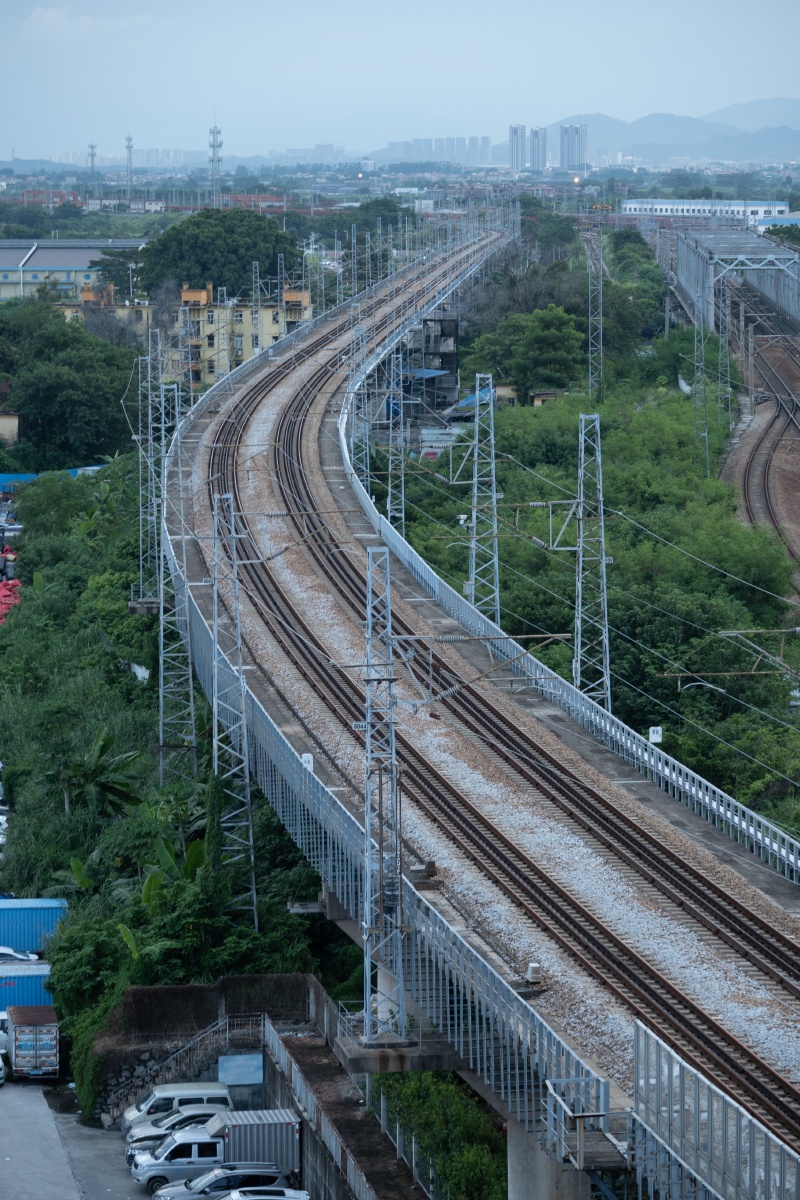 东莞火车迷狂喜发现拍车黄金机位位置在东莞市石龙镇
