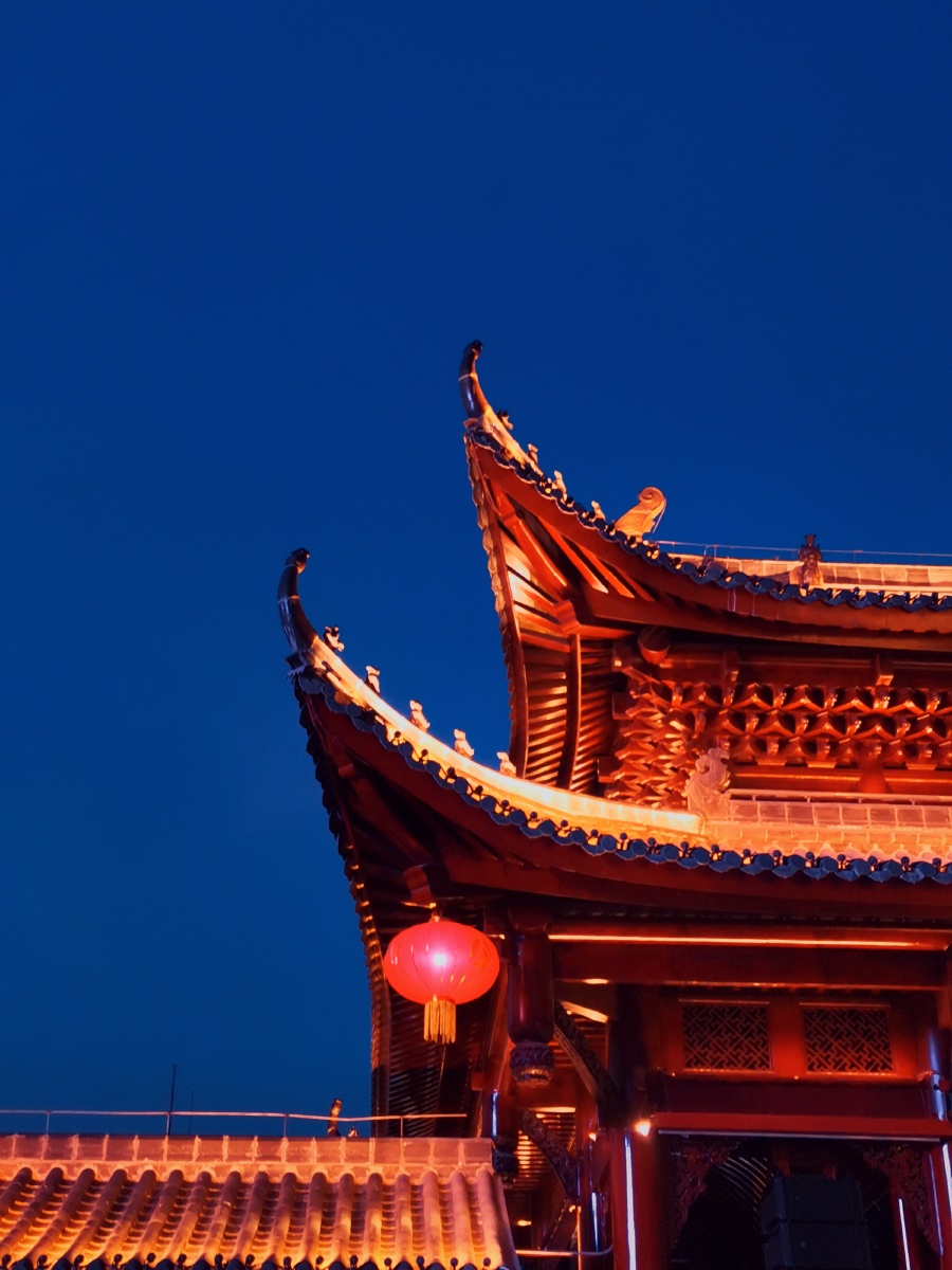 南昌万寿宫人间灯火复古楼阁