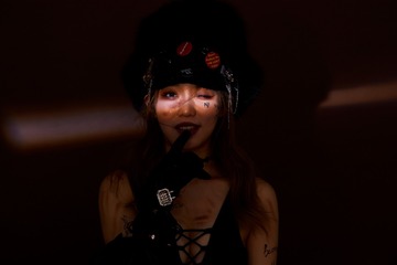 001