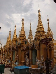 shwedagon pagoda