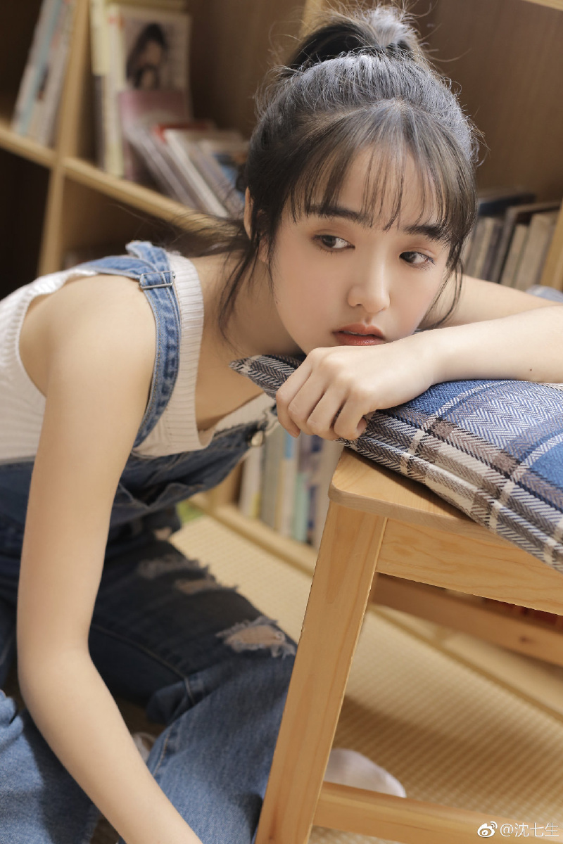 有点闷的女孩 - 纯纯的眼眸 - 图虫