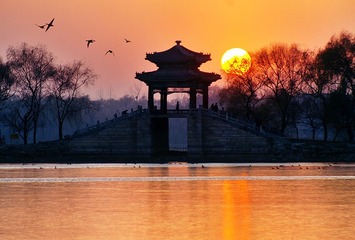 2009年第一届雪花故建影赛银奖《长亭落日》(胡时芳摄)13701222645