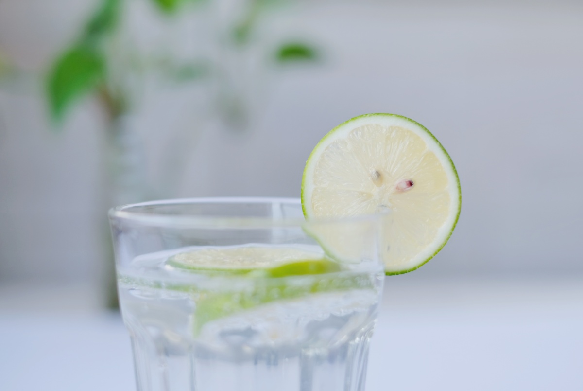 来一杯青柠苏打水简简单单清清凉凉