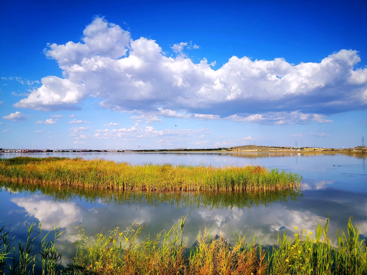 美丽的康巴诺尔