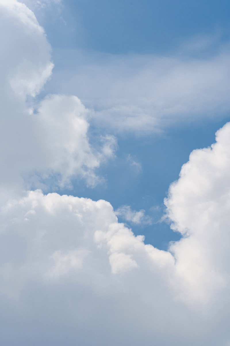 实拍纯净天空云朵素材分享