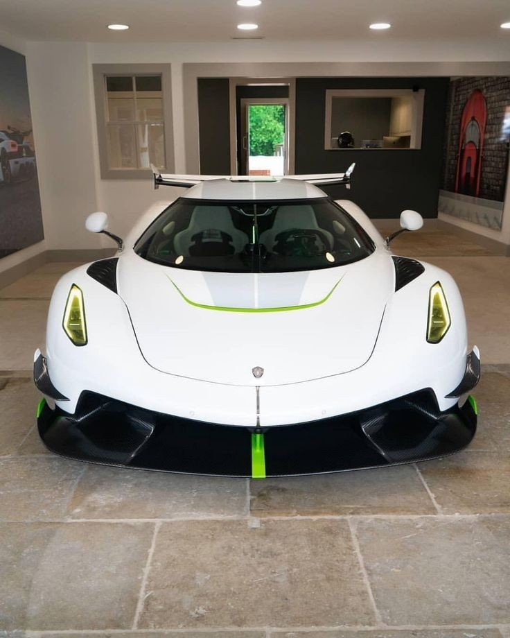 白色科尼塞克真的帅暴了 - 缘知_原图原味 - 图虫