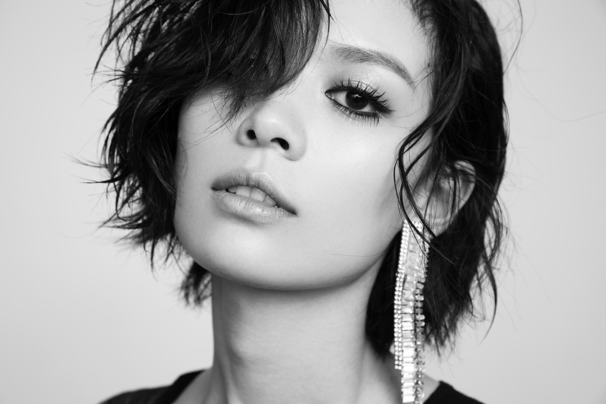 演员潘琢玉摄影师牟海波化妆发型牟海波修图木木