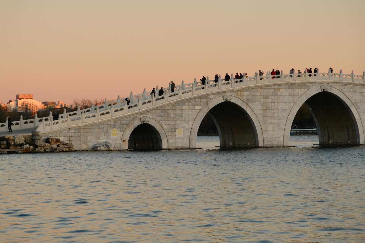 玉渊潭公园的中堤桥