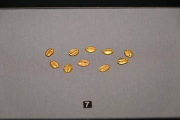 001