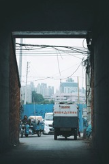 537326