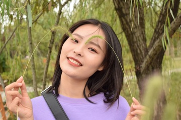 756893