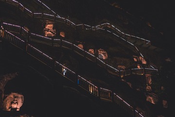 1576162