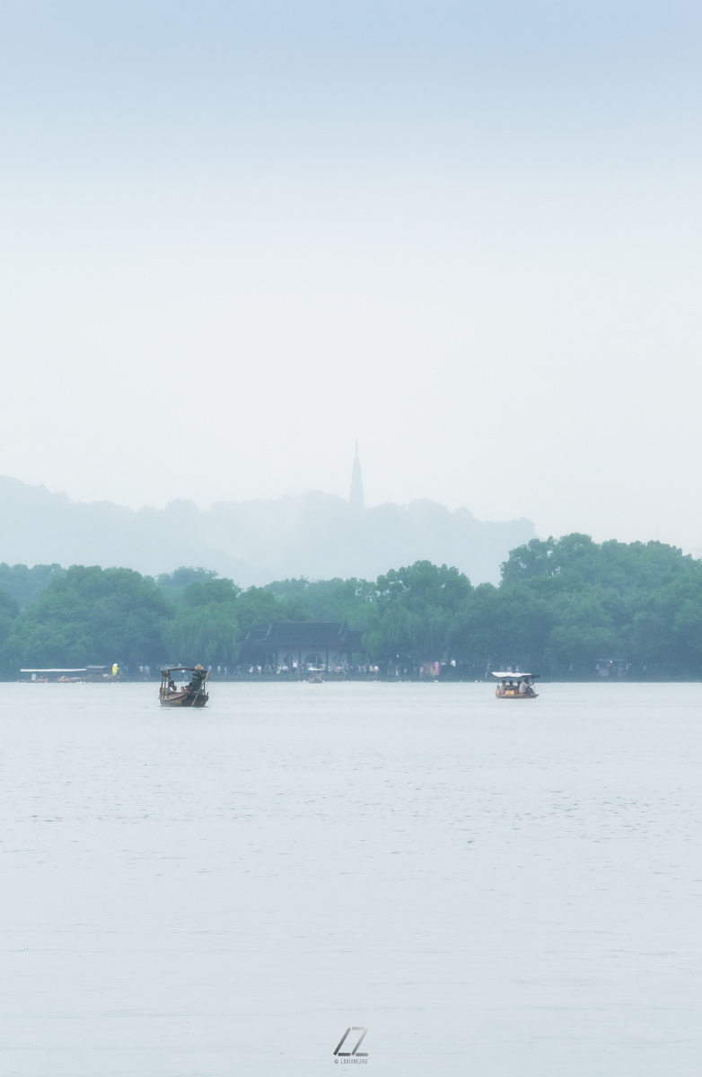 西湖烟雨