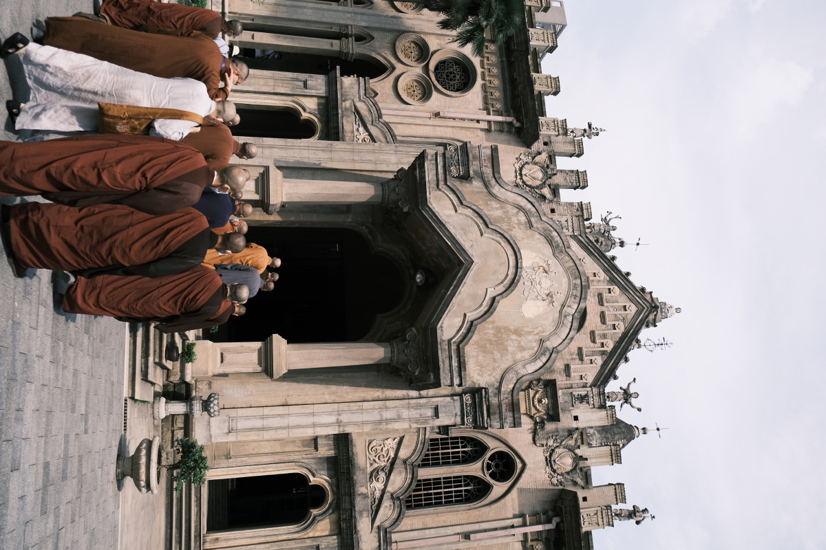 武汉城市之中的古典寺庙