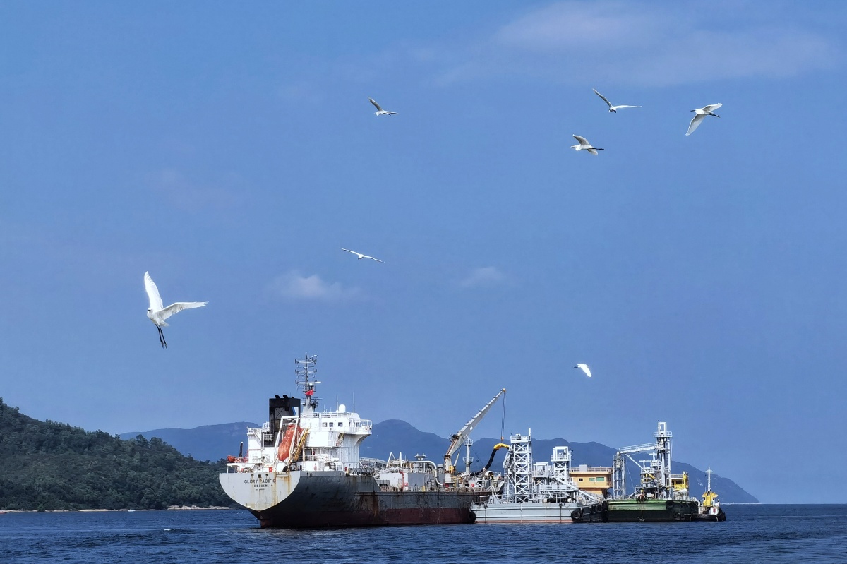 船行塔门岛海上掠影