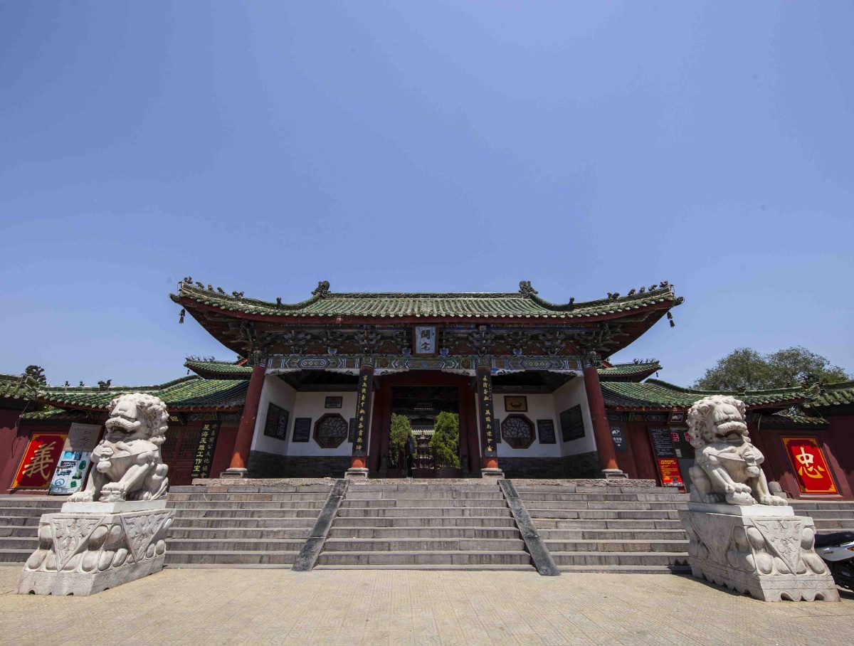 春秋楼位于许昌中心是一处明清风格的古建筑群