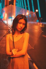 750718