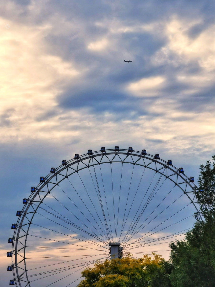 这里有座摩天轮器材huaweinova7prohuaweip40pro后期手机版snapseed