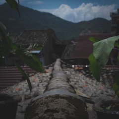 380476