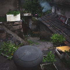 350718
