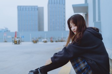 001