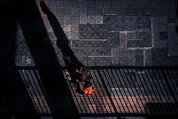 001