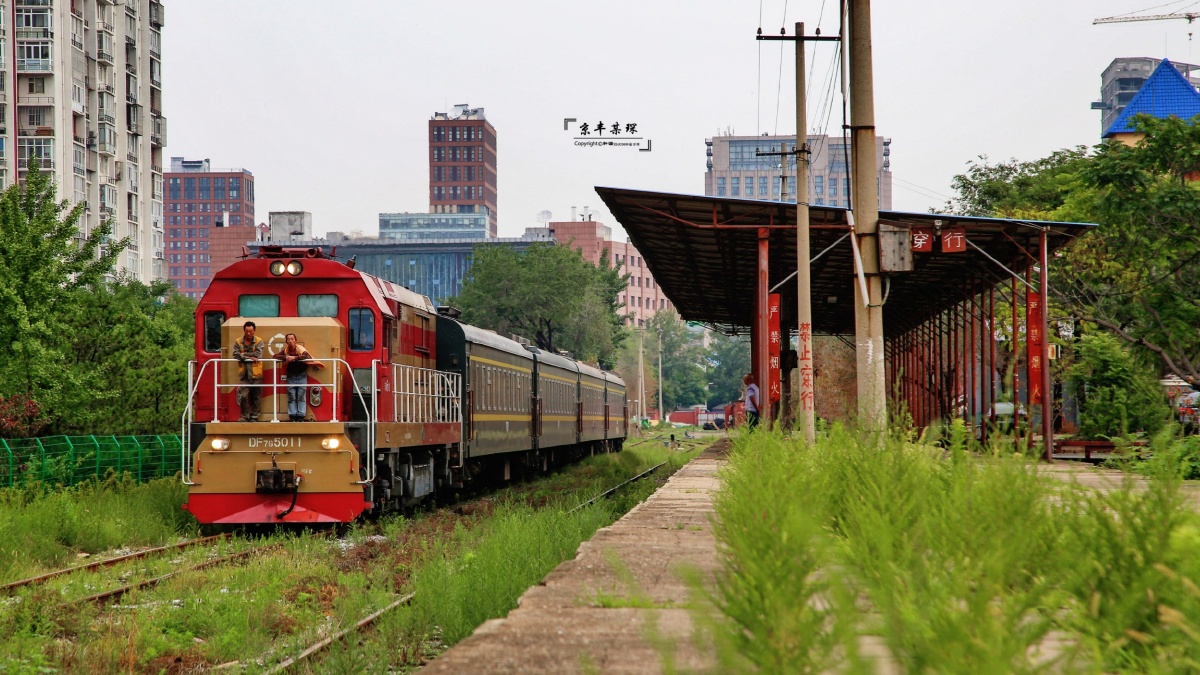 雨后盛夏衙门口