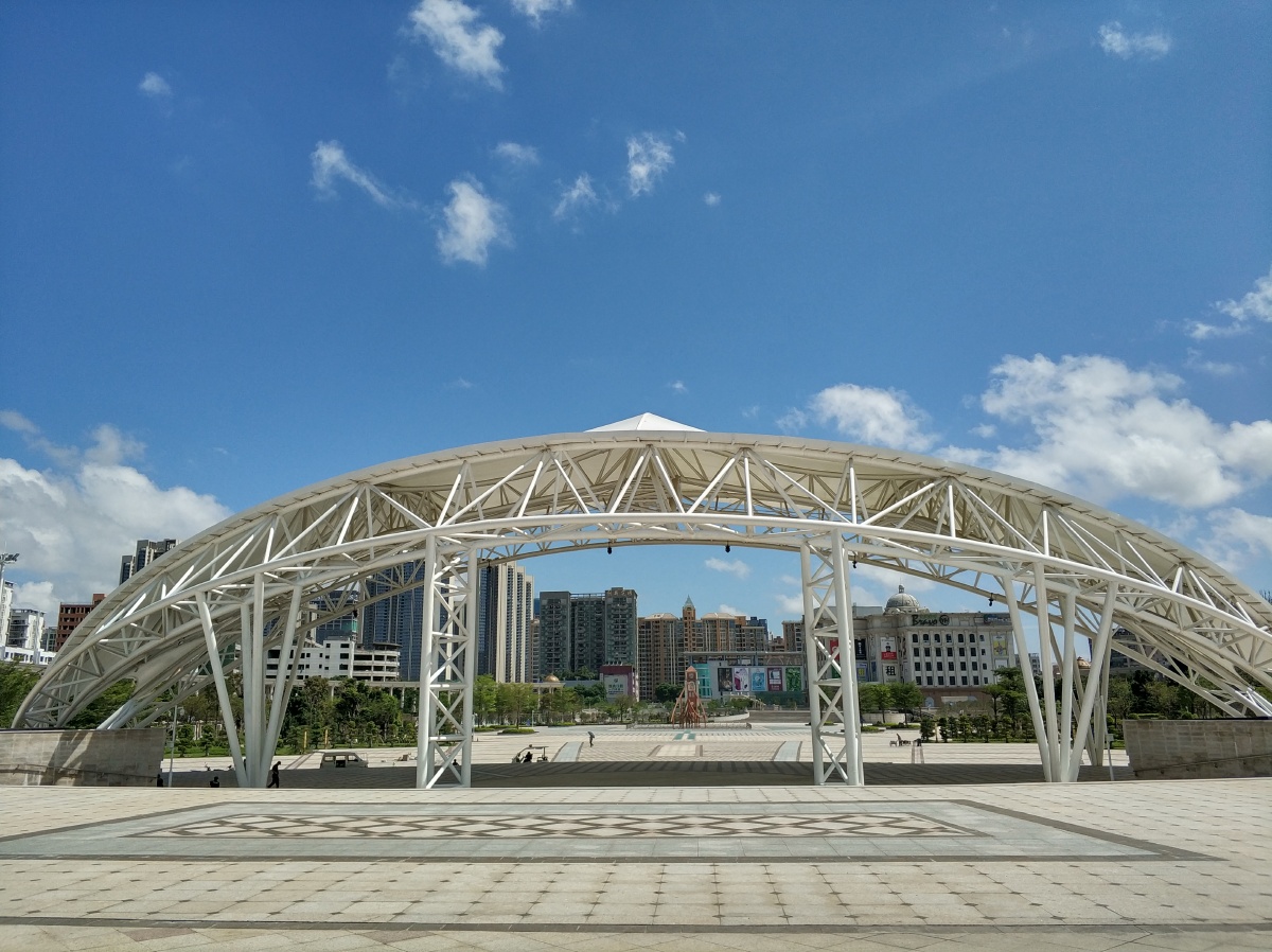 宝安新桥市民广场