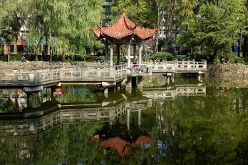 信部的亭子