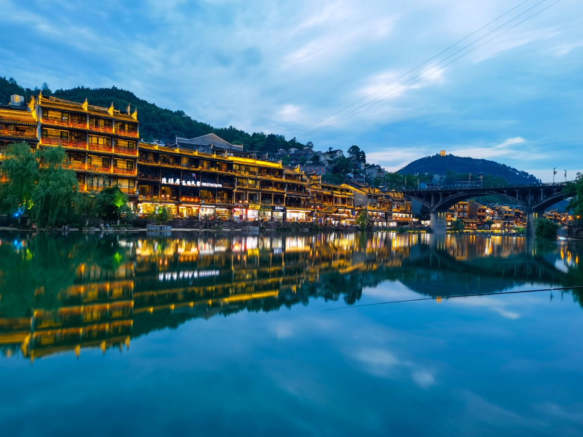 图二为湖南株洲某处,图三至图十六为湖南湘西凤凰古城 - 江山入怀