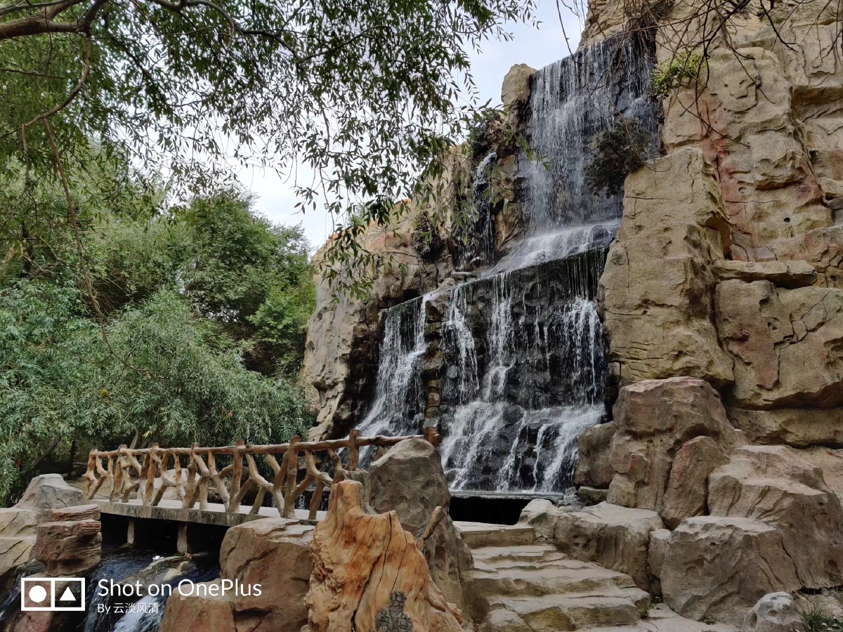 新疆阿克苏地区乌什县燕泉公园