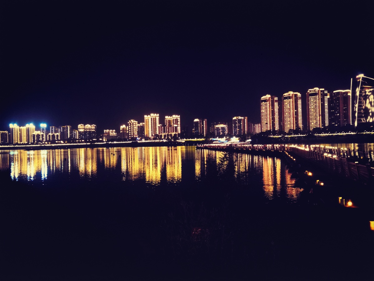 家乡的美灯色夜朦胧