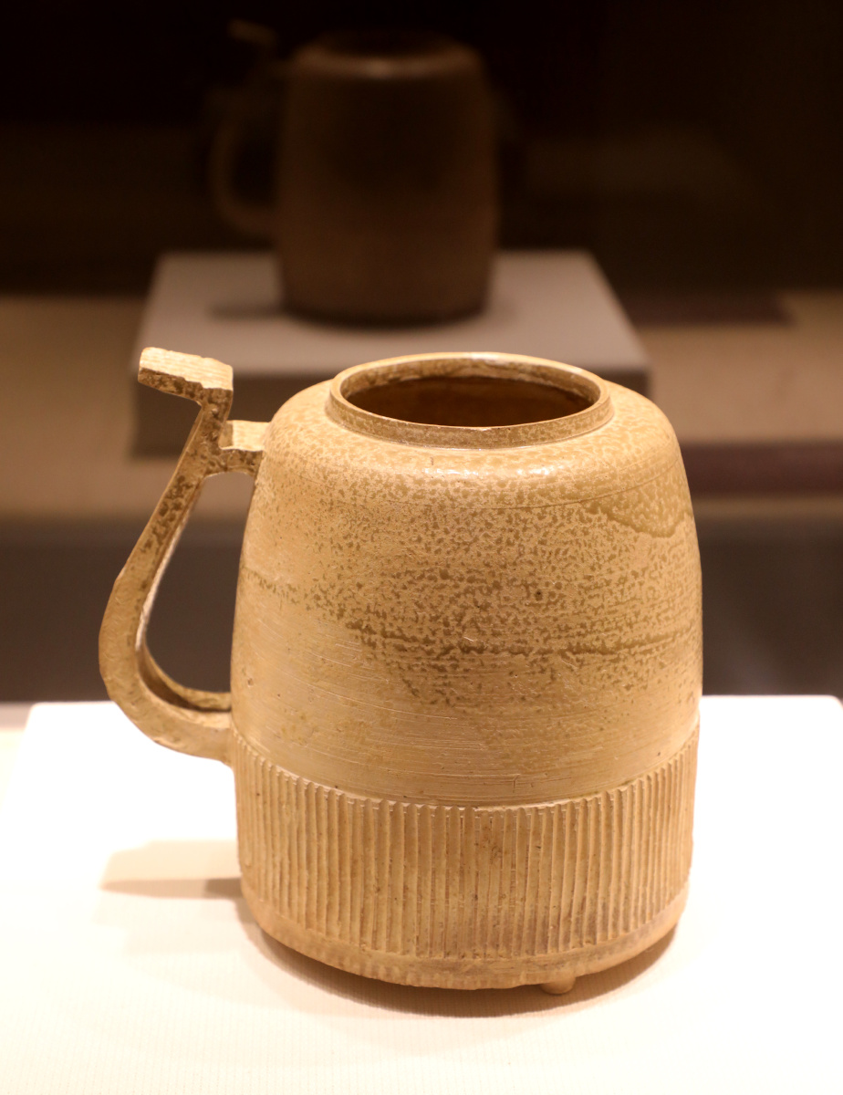 战国原始瓷杯形器