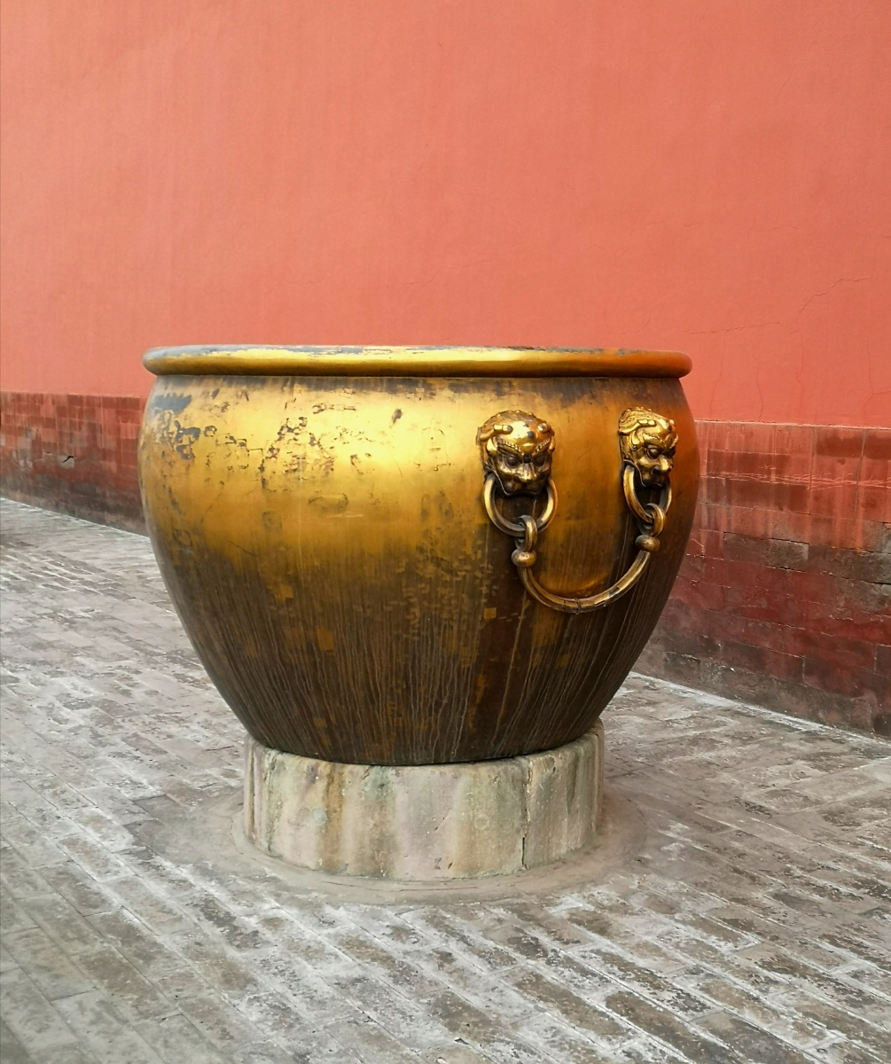 故宫金缸