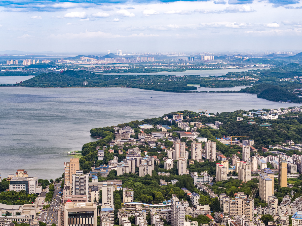 航拍武汉武汉大学东湖