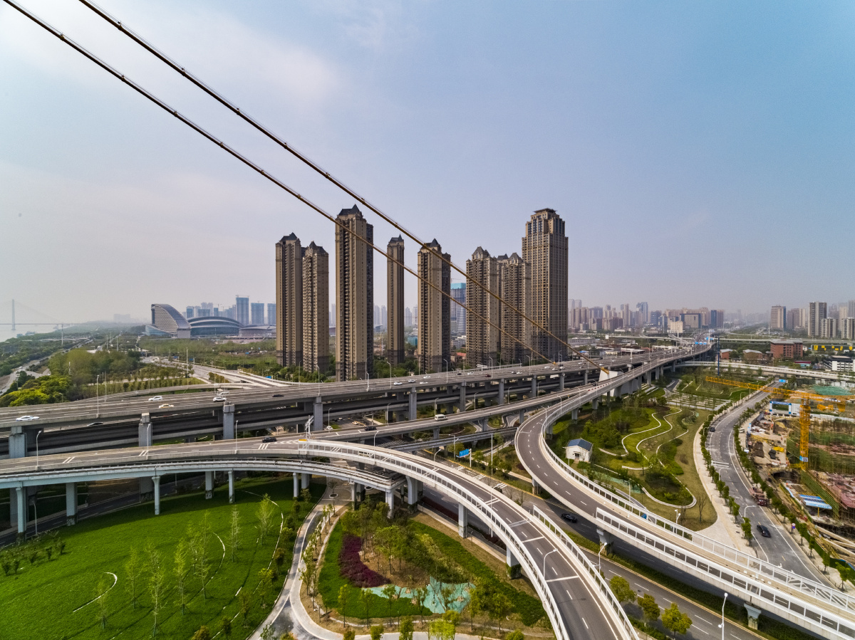 航拍武汉汉阳杨泗港长江大桥