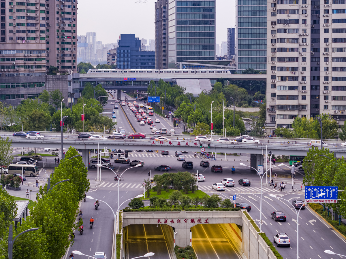 航拍武汉解放大道三阳路立交公铁隧道