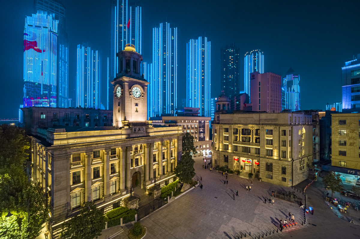 航拍武汉江汉关钟楼