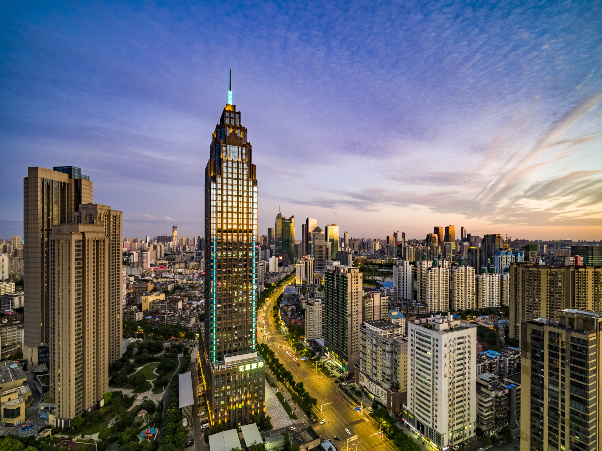 航拍武汉新华路cfd时代财富中心