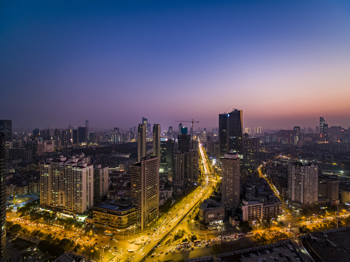 航拍武汉青年路夜景